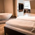 Cavallestro Deluxe Otel